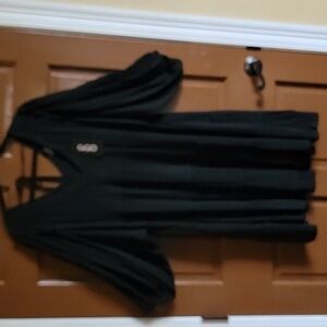 Gigio-Black crinkled dress 3/4 sleeves, v neck with tassled tie in back S. NWT.